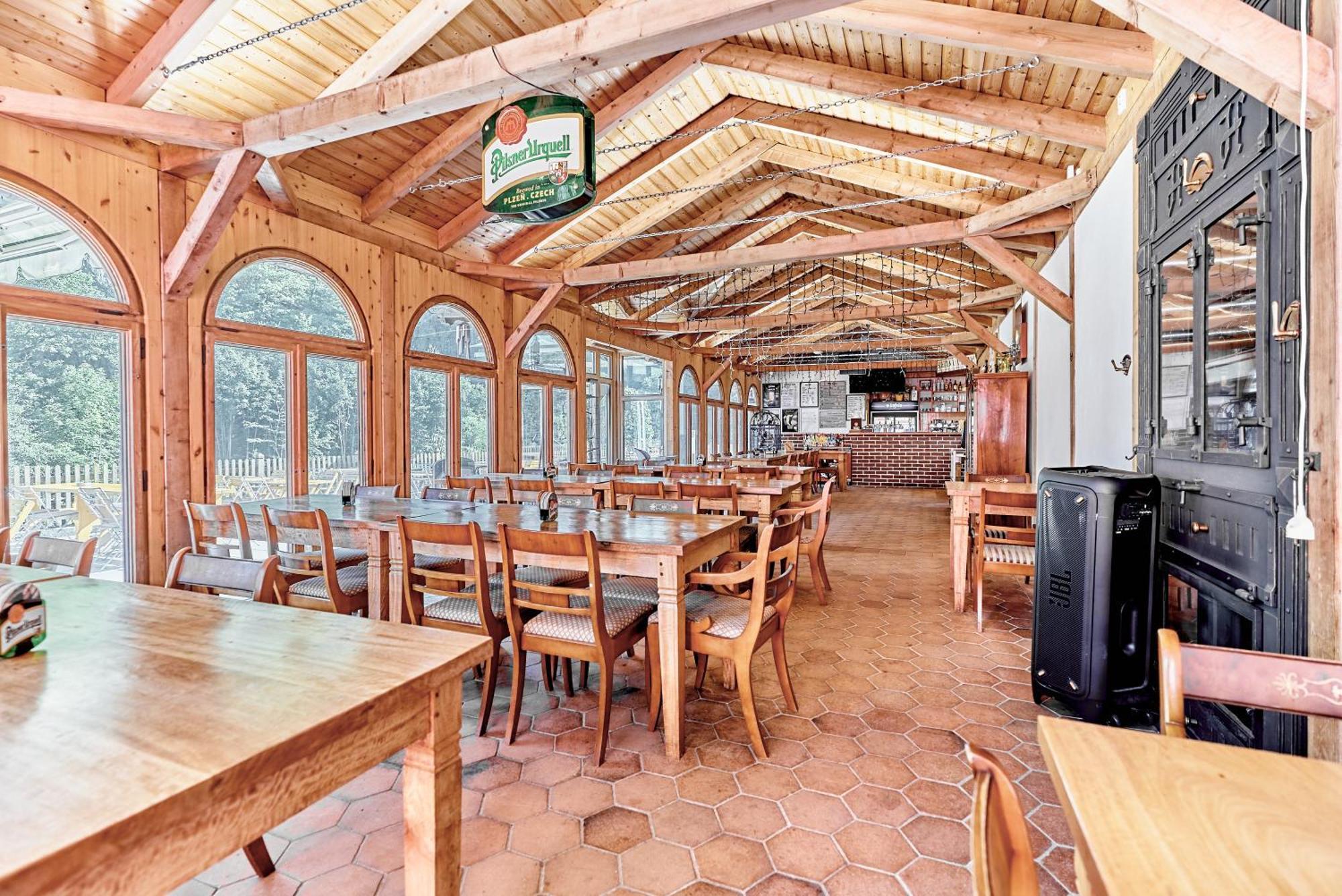 住宿加早餐酒店 Svatosske Skaly 洛克特